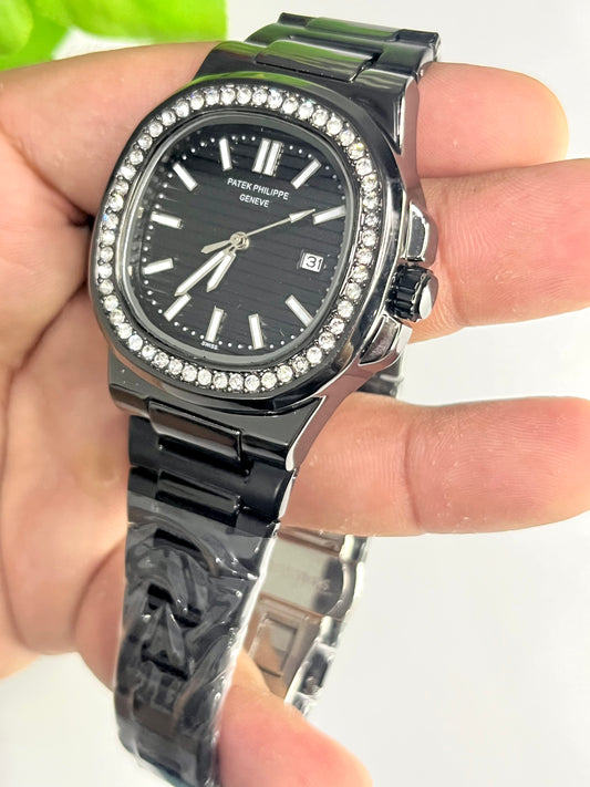Patek Philippe Nautilus Style — Black Dial, Diamond Bezel, Black Bracelet⌚
