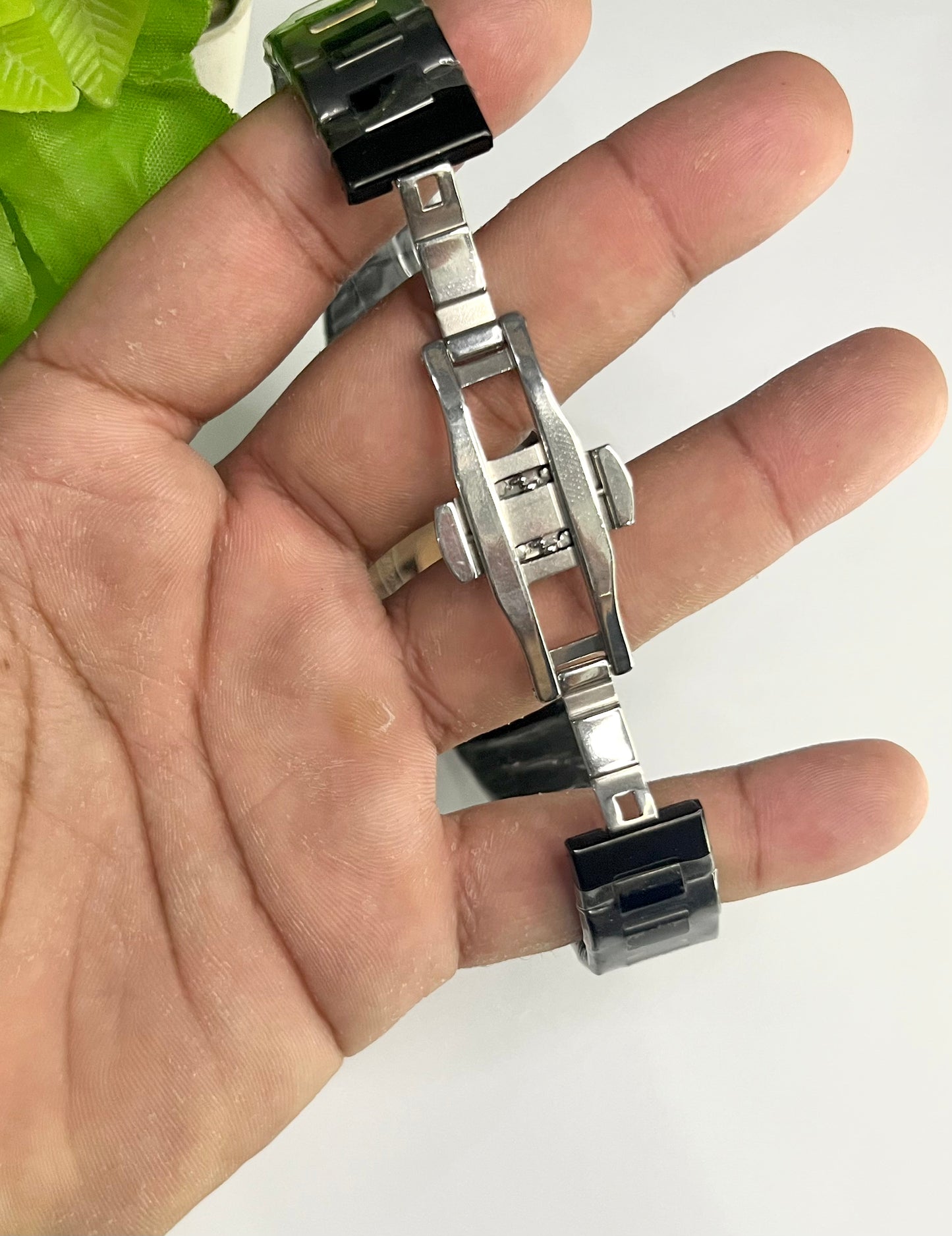 Patek Philippe Nautilus Style — Black Dial, Diamond Bezel, Black Bracelet⌚