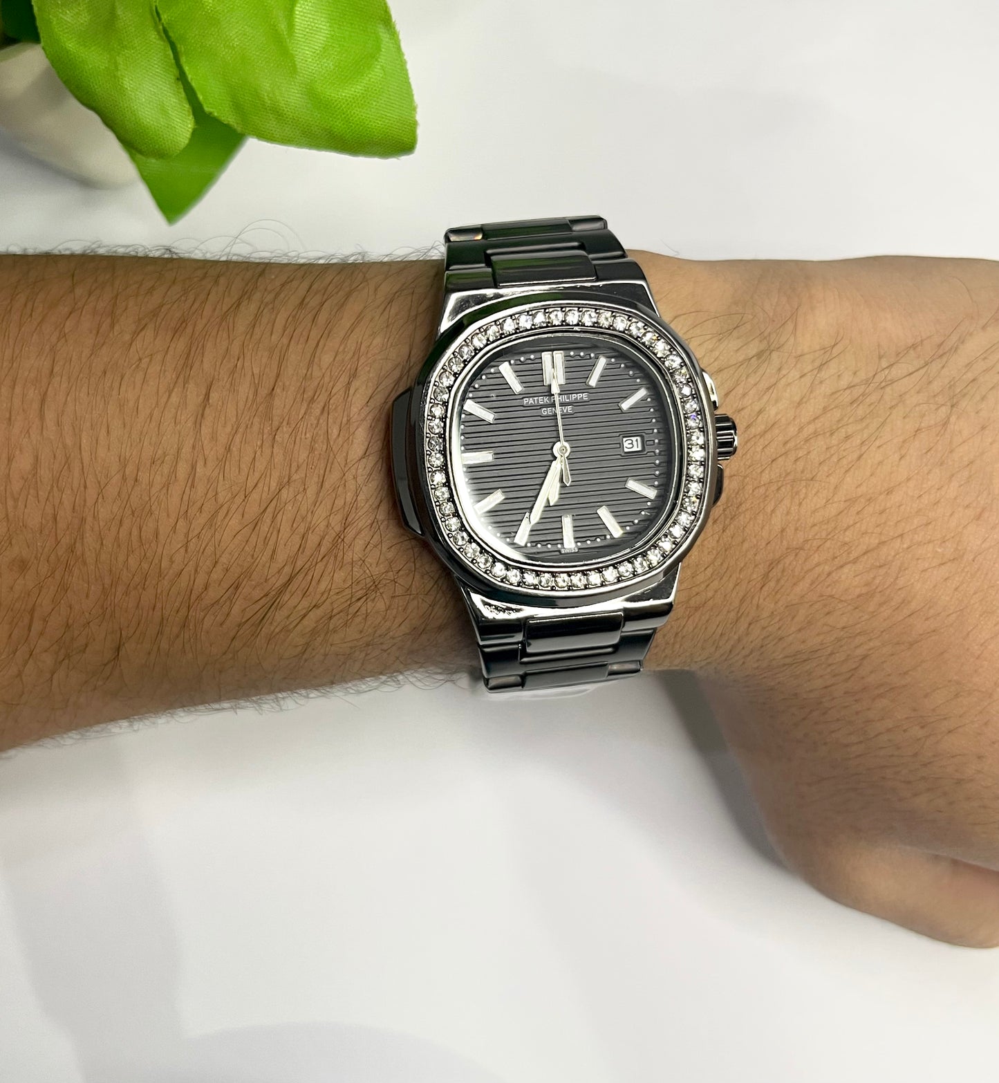 Patek Philippe Nautilus Style — Black Dial, Diamond Bezel, Black Bracelet⌚