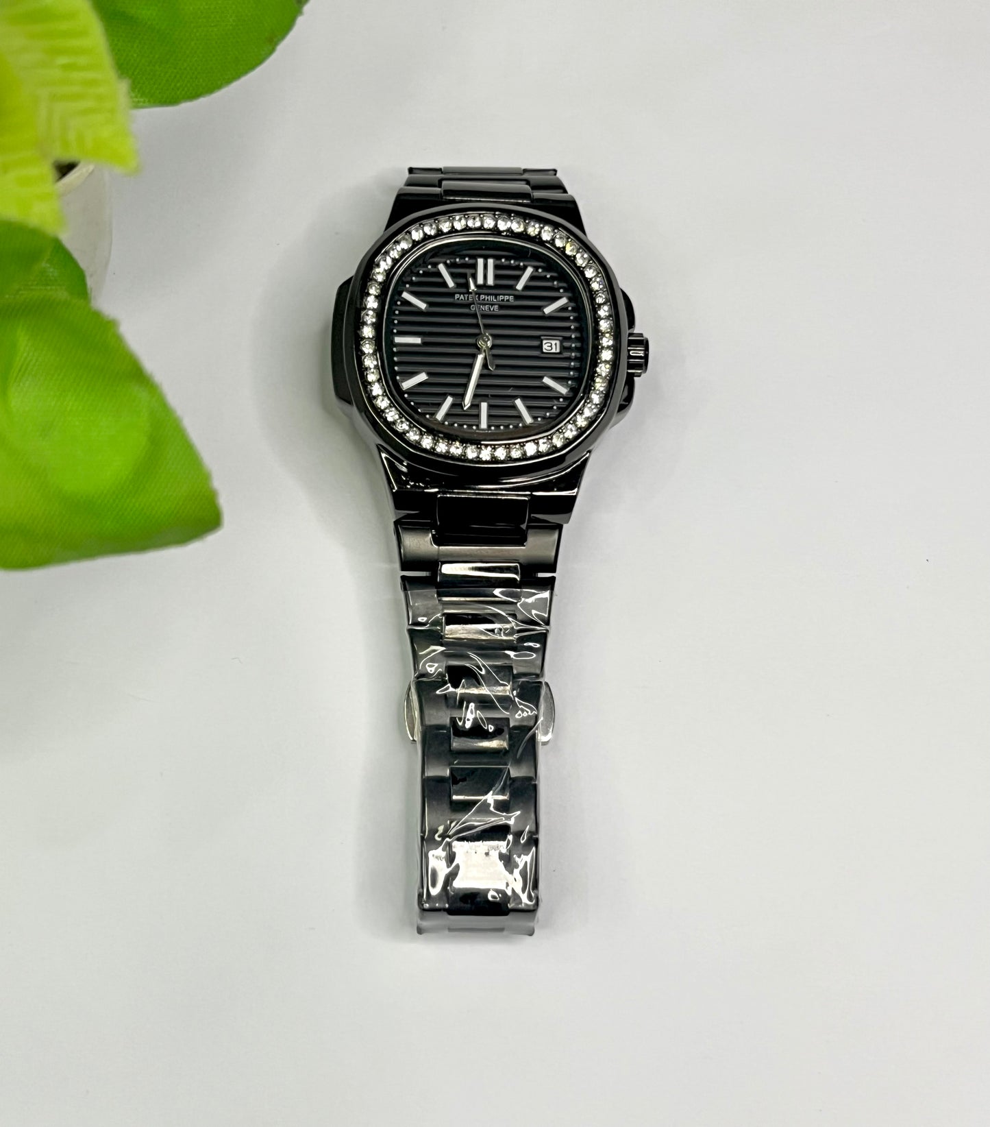Patek Philippe Nautilus Style — Black Dial, Diamond Bezel, Black Bracelet⌚
